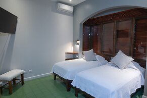 Hotel Club Del Mar