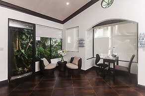 Hotel Club Del Mar