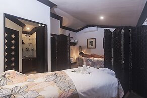 Hotel Club Del Mar