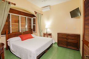 Hotel Club Del Mar