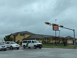 Country Hill Inn and Suites