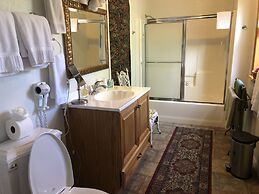 Echo Canyon Spa Resort (Adults Only)
