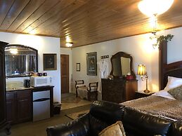 Echo Canyon Spa Resort (Adults Only)
