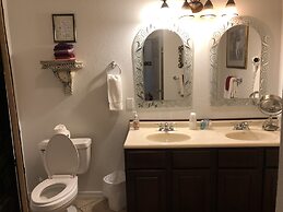Echo Canyon Spa Resort (Adults Only)