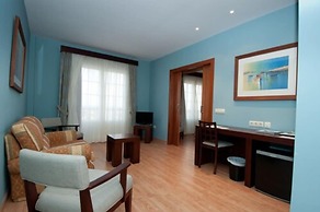 Hotel Santiago de León