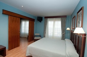 Hotel Santiago de León