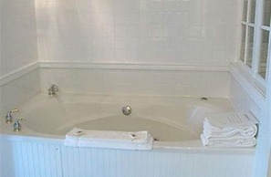 County Clare Irish Hotel & Pub