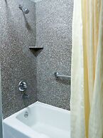 Americas Best Value Inn & Suites Bush Intl Airport