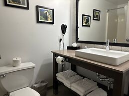 Comfort Inn & Suites Calhoun South