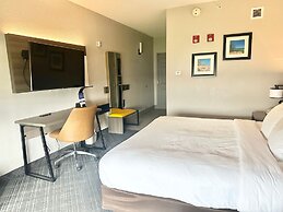 Comfort Inn & Suites Calhoun South