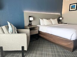 Comfort Inn & Suites Calhoun South