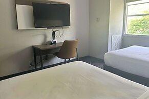 Comfort Inn & Suites Calhoun South