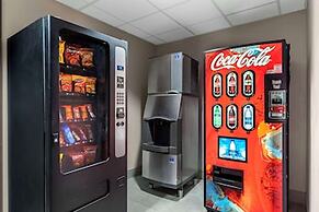 Comfort Inn & Suites Calhoun South