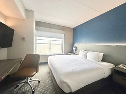 Comfort Inn & Suites Calhoun South