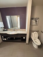 La Quinta Inn & Suites by Wyndham Covington