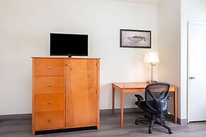 La Quinta Inn & Suites by Wyndham Tulare