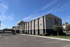 La Quinta Inn & Suites by Wyndham Tulare