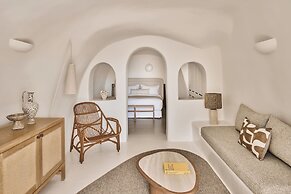 Mystique, a Luxury Collection Hotel, Santorini