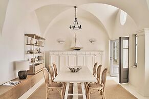 Mystique, a Luxury Collection Hotel, Santorini