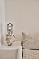 Mystique, a Luxury Collection Hotel, Santorini