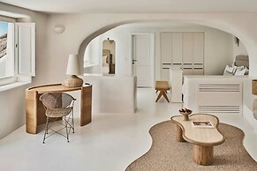 Mystique, a Luxury Collection Hotel, Santorini