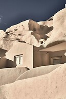 Mystique, a Luxury Collection Hotel, Santorini