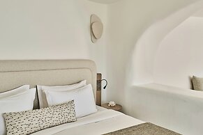 Mystique, a Luxury Collection Hotel, Santorini