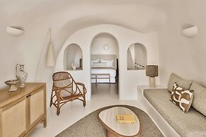 Mystique, a Luxury Collection Hotel, Santorini