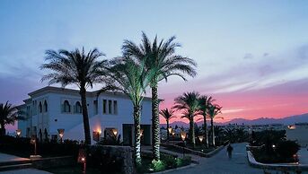 Reef Oasis Beach Aqua Park Resort