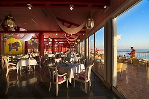 Reef Oasis Beach Aqua Park Resort