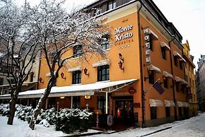 Monte Kristo Hotel