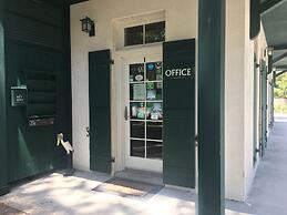 Hibiscus Coffee & Guesthouse