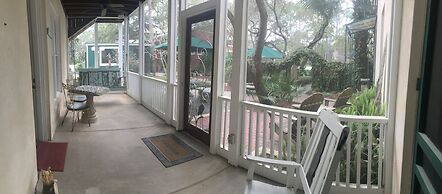 Hibiscus Coffee & Guesthouse