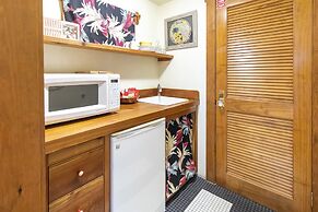 Hibiscus Coffee & Guesthouse