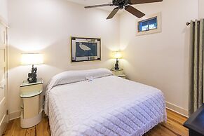 Hibiscus Coffee & Guesthouse