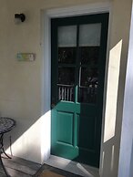 Hibiscus Coffee & Guesthouse