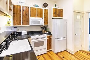 Hibiscus Coffee & Guesthouse