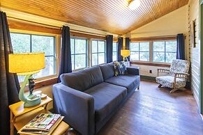 Hibiscus Coffee & Guesthouse