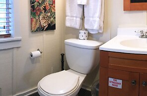 Hibiscus Coffee & Guesthouse