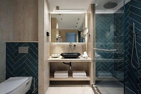 U Magic Palace Hotel