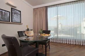 U Magic Palace Hotel