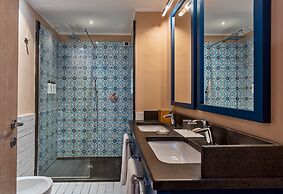 Therasia Resort Sea & Spa - The Leading Hotels of the World