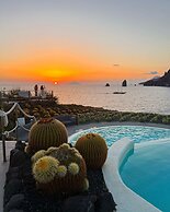 Therasia Resort Sea & Spa - The Leading Hotels of the World