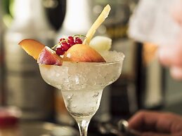 Therasia Resort Sea & Spa - The Leading Hotels of the World