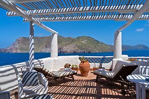 Therasia Resort Sea & Spa - The Leading Hotels of the World