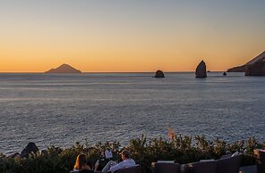 Therasia Resort Sea & Spa - The Leading Hotels of the World