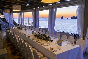 Therasia Resort Sea & Spa - The Leading Hotels of the World