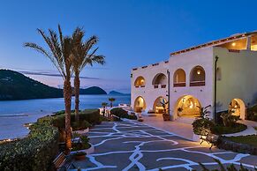 Therasia Resort Sea & Spa - The Leading Hotels of the World