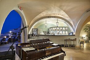 Therasia Resort Sea & Spa - The Leading Hotels of the World