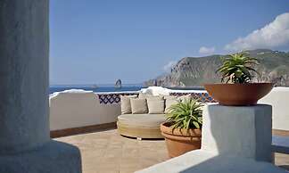 Therasia Resort Sea & Spa - The Leading Hotels of the World